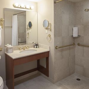 Junior suite executive
